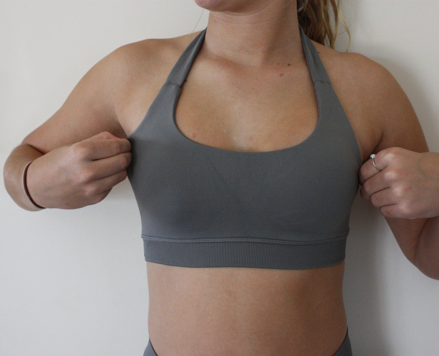 Impact Contour Crop - Light Gray