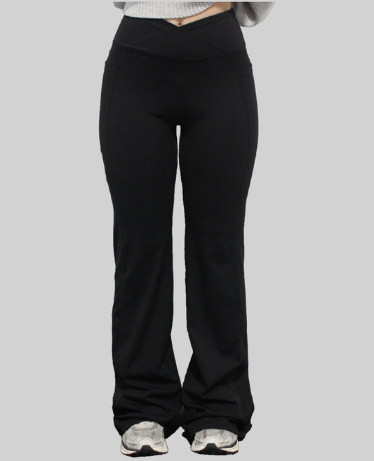 Essential Pocket V Front Flares - Black