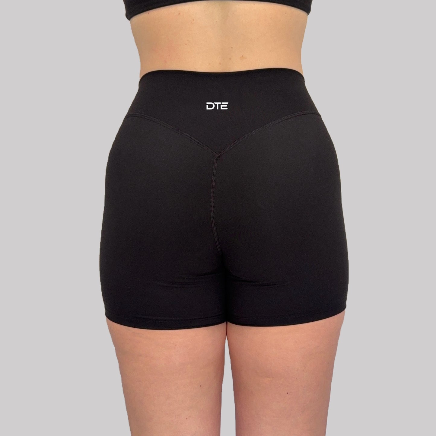 Luxe Shorts 5” - Black