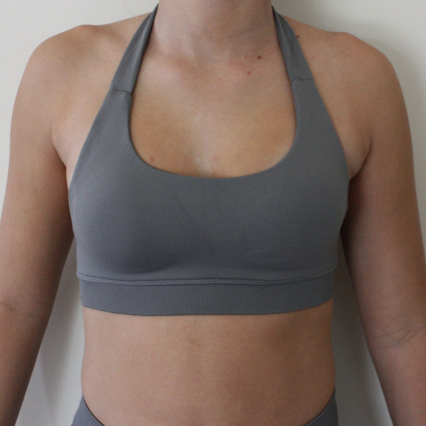 Impact Contour Crop - Light Gray