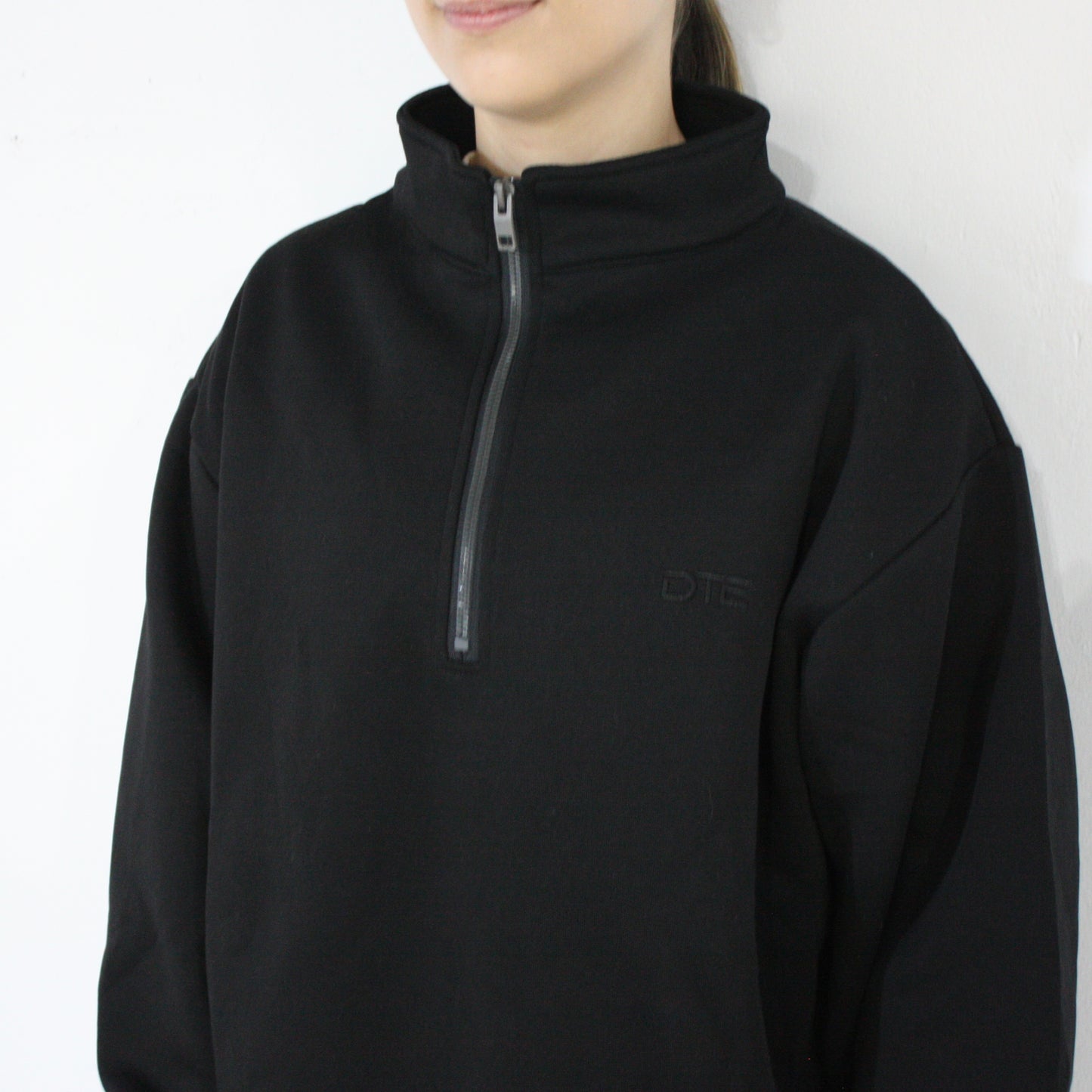 Everyday Quarter Zip Jumper - Black