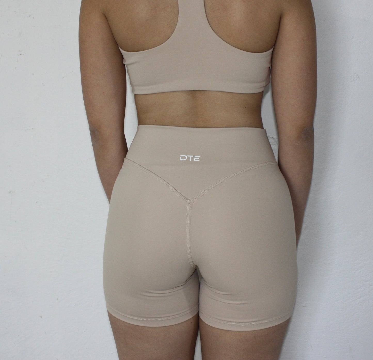 Luxe Shorts 5” - apricot