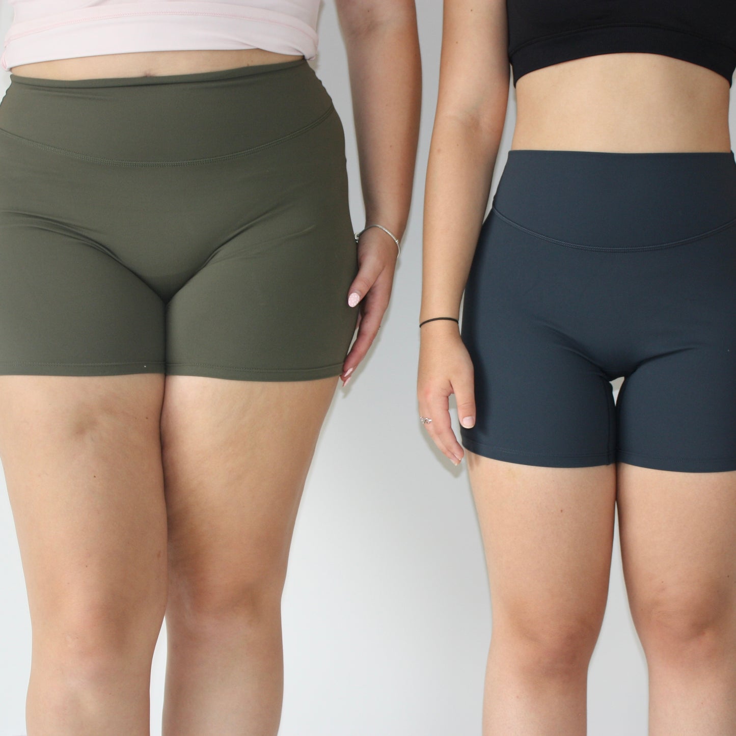 Luxe Shorts 5” - Navy