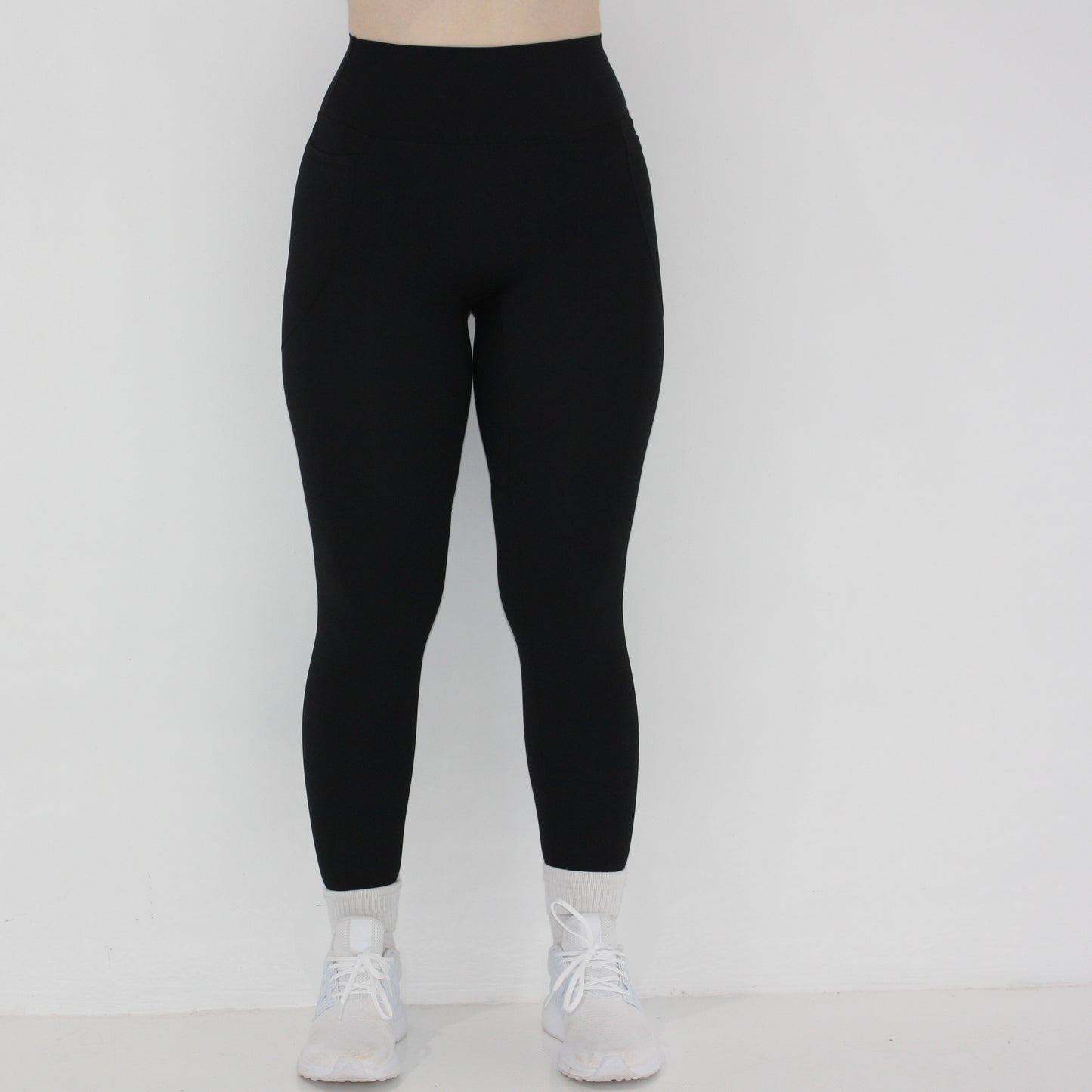 Essential Pocket Leggings - Black